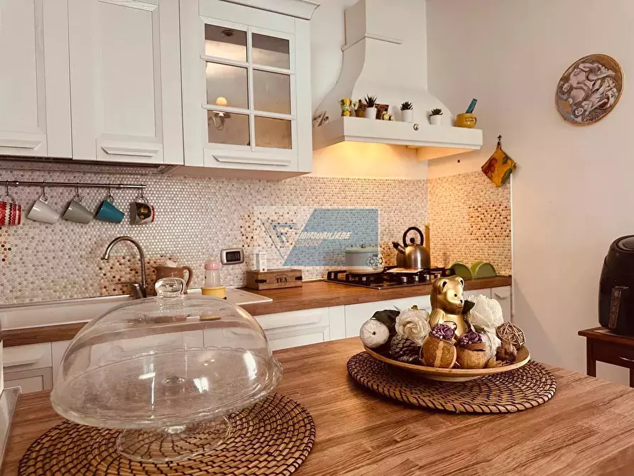 Immagine 8 di Casa trifamiliare in vendita  a Siracusa