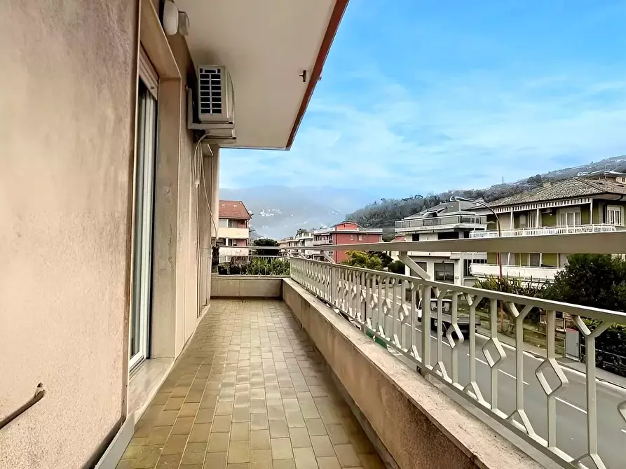 Immagine 13 di Casa trifamiliare in vendita  in Via XXV Aprile a Avegno