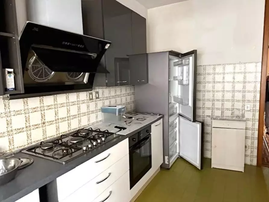 Immagine 2 di Casa trifamiliare in vendita  a Conegliano