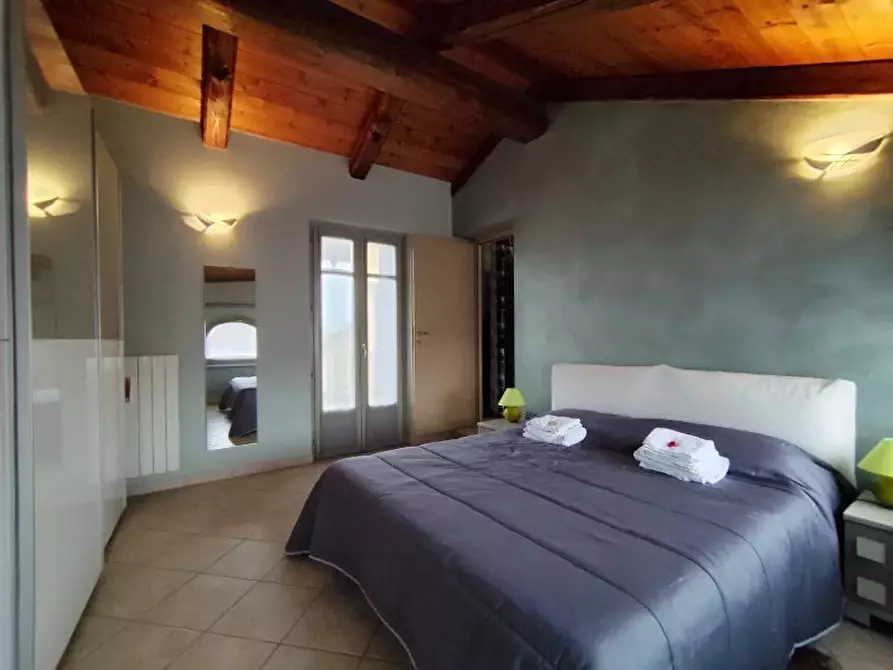 Immagine 14 di Casa trifamiliare in vendita  a Barolo