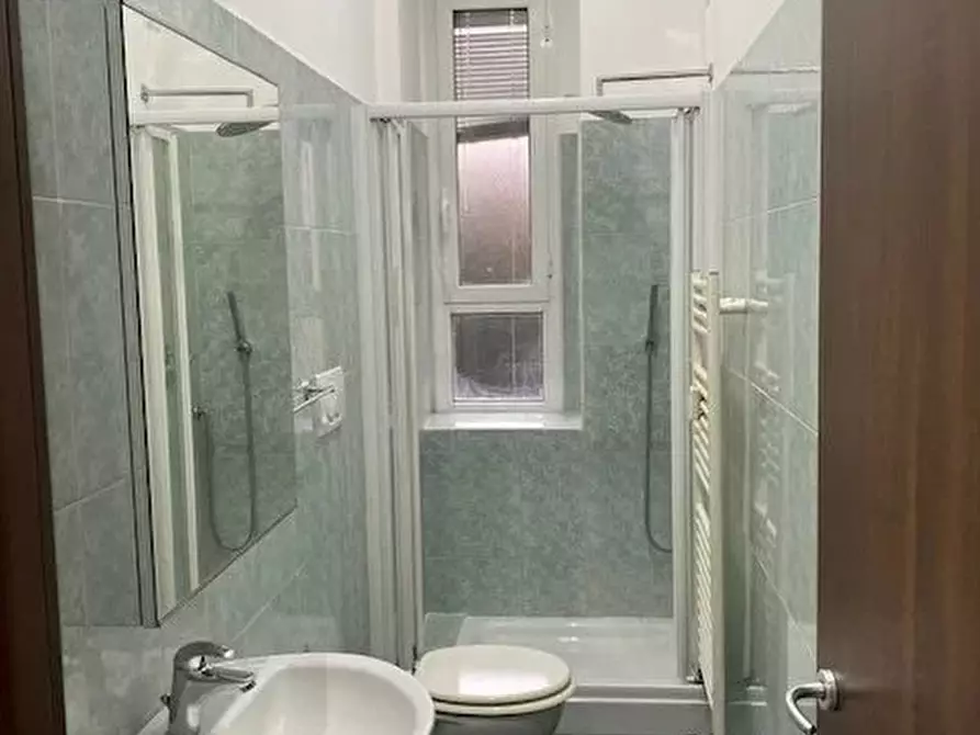 Immagine 12 di Casa trifamiliare in affitto  a Milano