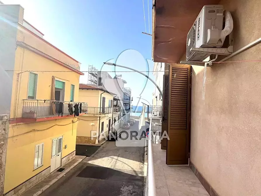 Immagine 2 di Casa trifamiliare in vendita  in Via Pompeo Vannucci a Balestrate