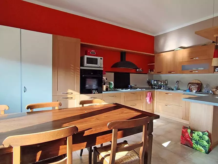 Immagine 29 di Casa trifamiliare in vendita  a Dogliani