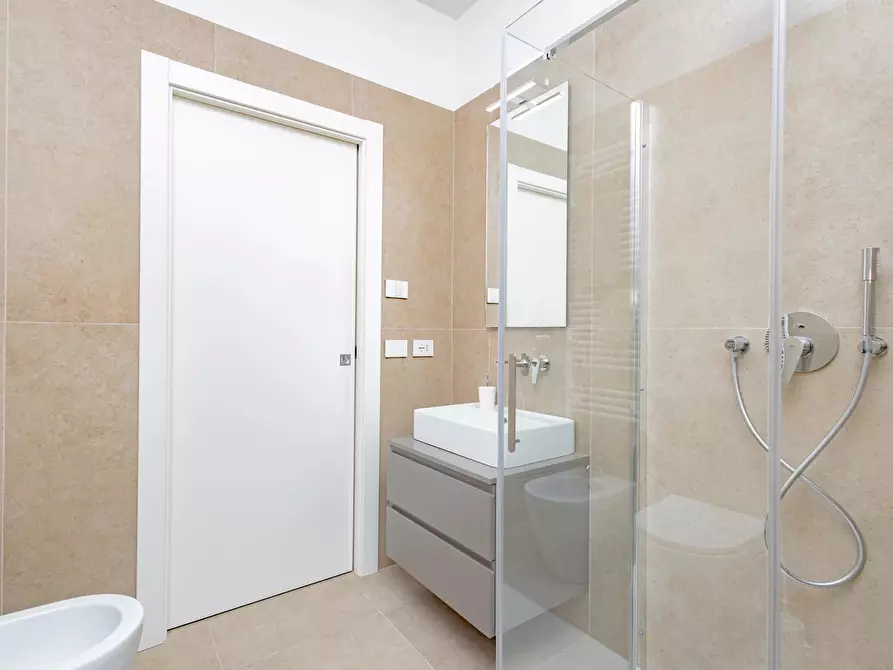 Immagine 28 di Casa trifamiliare in affitto  in VIA ERRICO PETRELLA, 4. a Milano