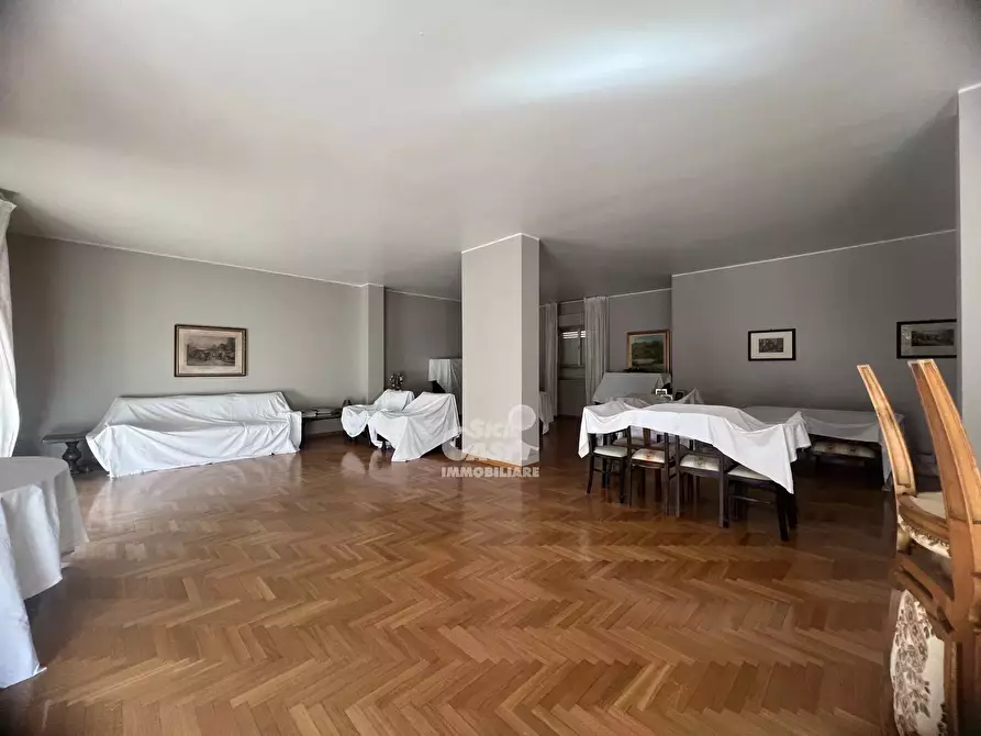 Immagine 1 di Casa trifamiliare in vendita  a Marsala