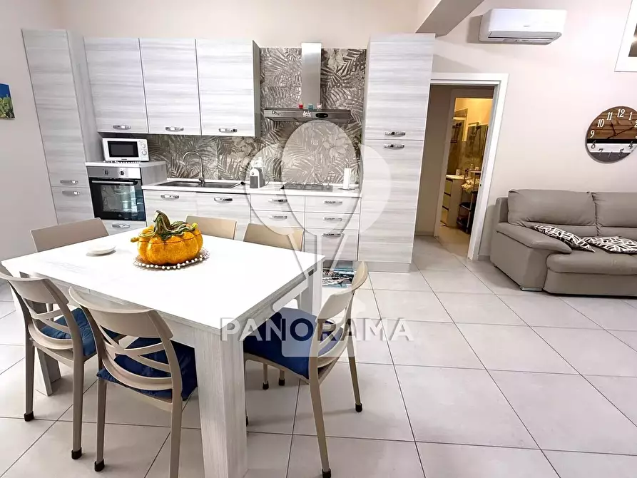 Immagine 1 di Casa trifamiliare in vendita  in Via Camillo Cavour, 49 a Balestrate