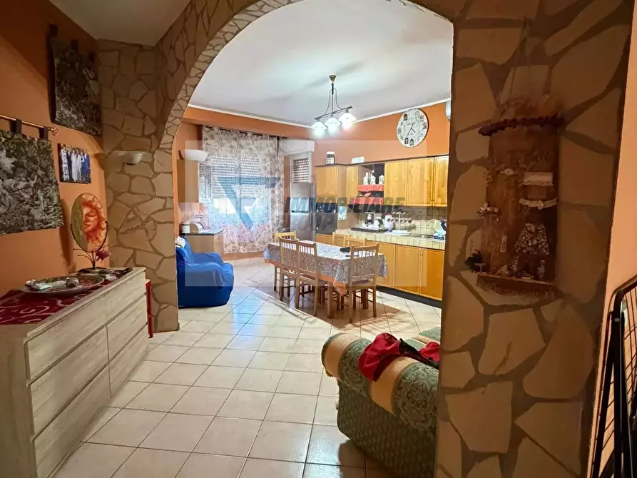 Immagine 2 di Casa trifamiliare in vendita  in Via Luigi Pirandello a Buccheri