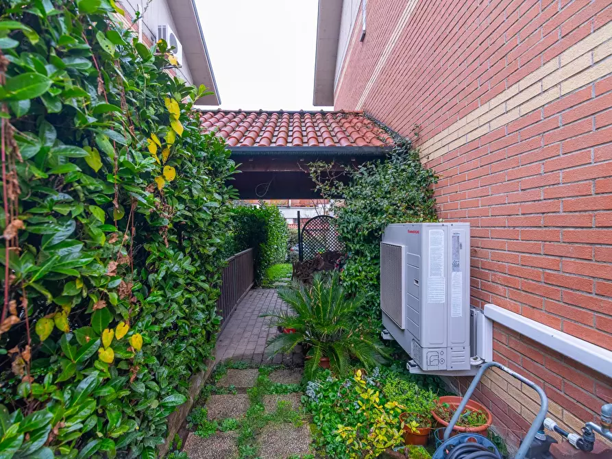 Immagine 46 di Terreno edificabile in vendita  in Via Volturno a Buccinasco