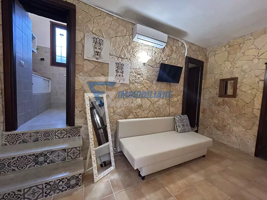 Immagine 8 di Casa trifamiliare in vendita  in via mirabella a Siracusa