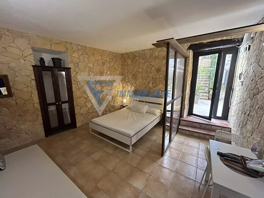 Immagine 9 di Casa trifamiliare in vendita  in via mirabella a Siracusa