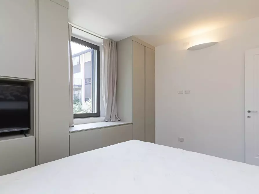Immagine 15 di Casa trifamiliare in affitto  a Milano