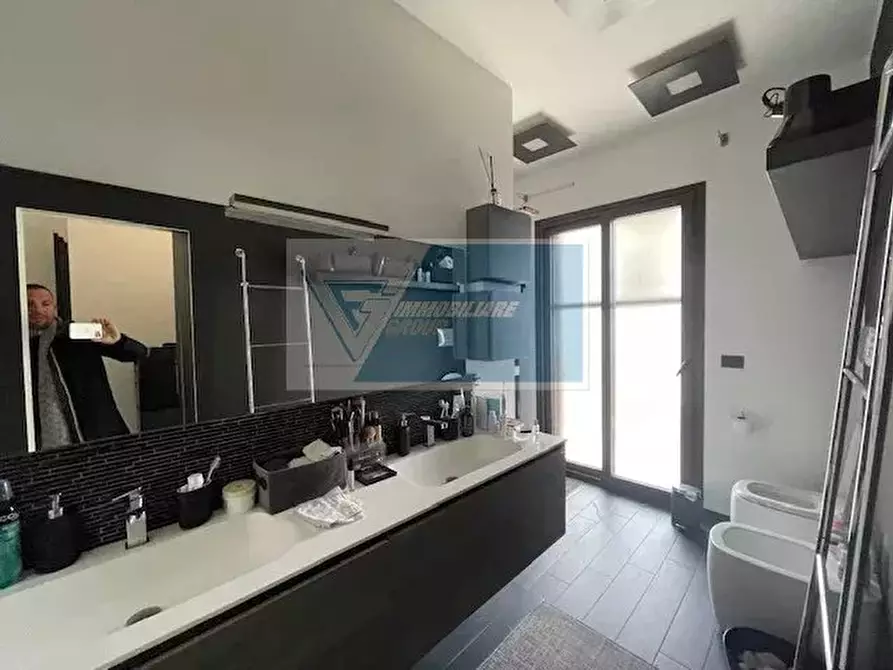 Immagine 36 di Casa trifamiliare in vendita  in Via Capuana a Buccheri