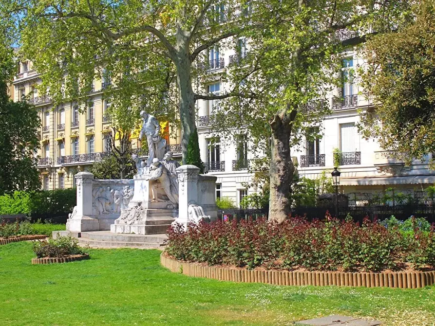 Immagine 1 di Casa trifamiliare in vendita  a Pomarico