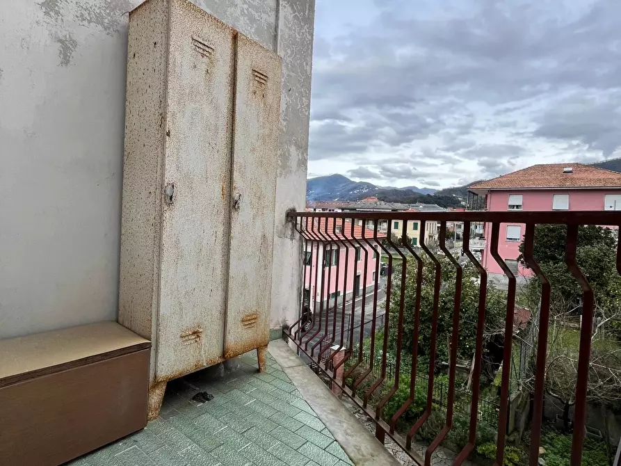 Immagine 17 di Casa trifamiliare in vendita  in Via Brigata Berto San Salvatore a Avegno
