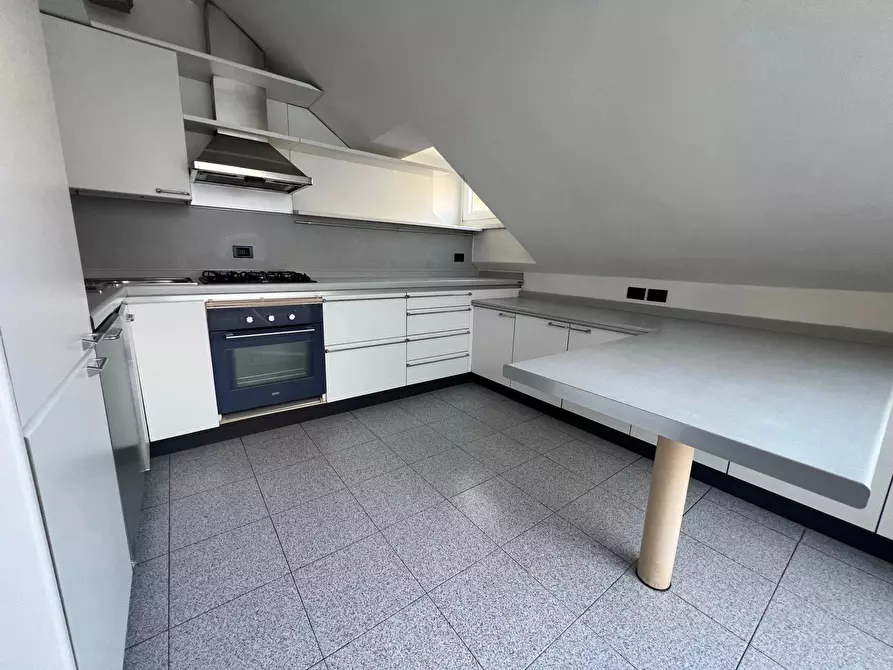 Immagine 18 di Casa trifamiliare in affitto  in Via della Moscova, 10 a Milano