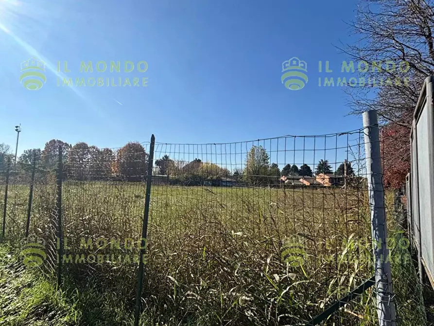 Immagine 9 di Terreno in vendita  in Via Giovanni Paolo I a Cerro Al Lambro