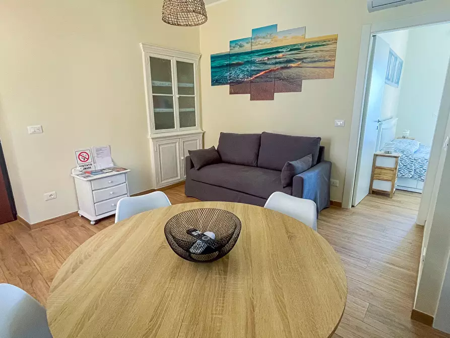 Immagine 6 di Casa trifamiliare in vendita  in Via della Pace, 33 a Ventimiglia