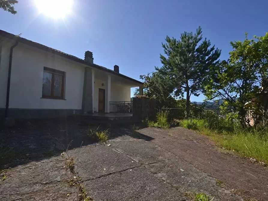 Immagine 1 di Terreno edificabile in vendita  in Viale Costa dei Landò a Avegno