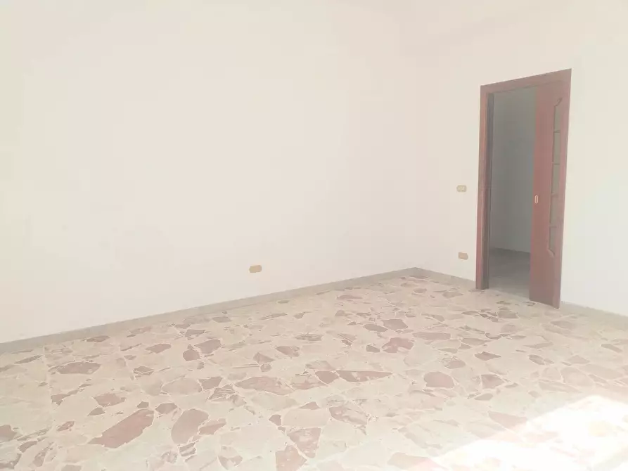 Immagine 17 di Casa trifamiliare in vendita  in Via Giovanni Noè, 1 a Pace Del Mela