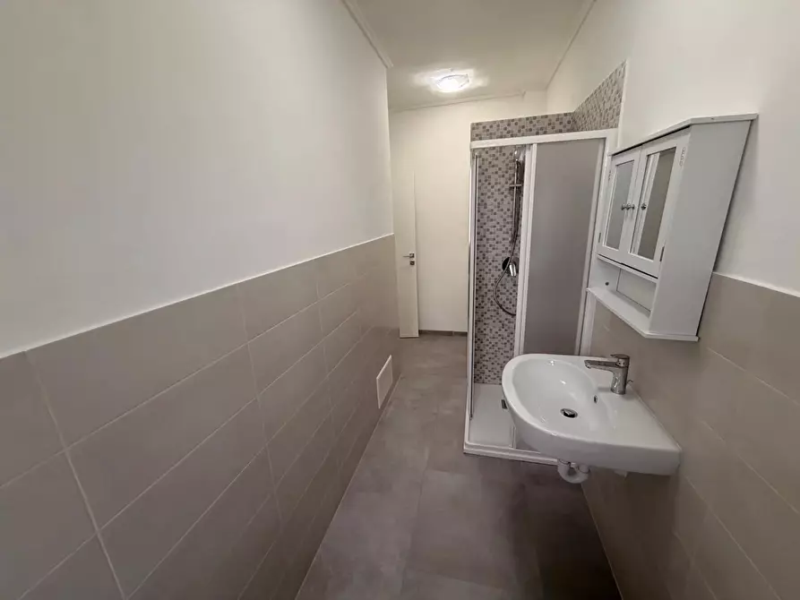 Immagine 7 di Casa trifamiliare in affitto  a Ventimiglia