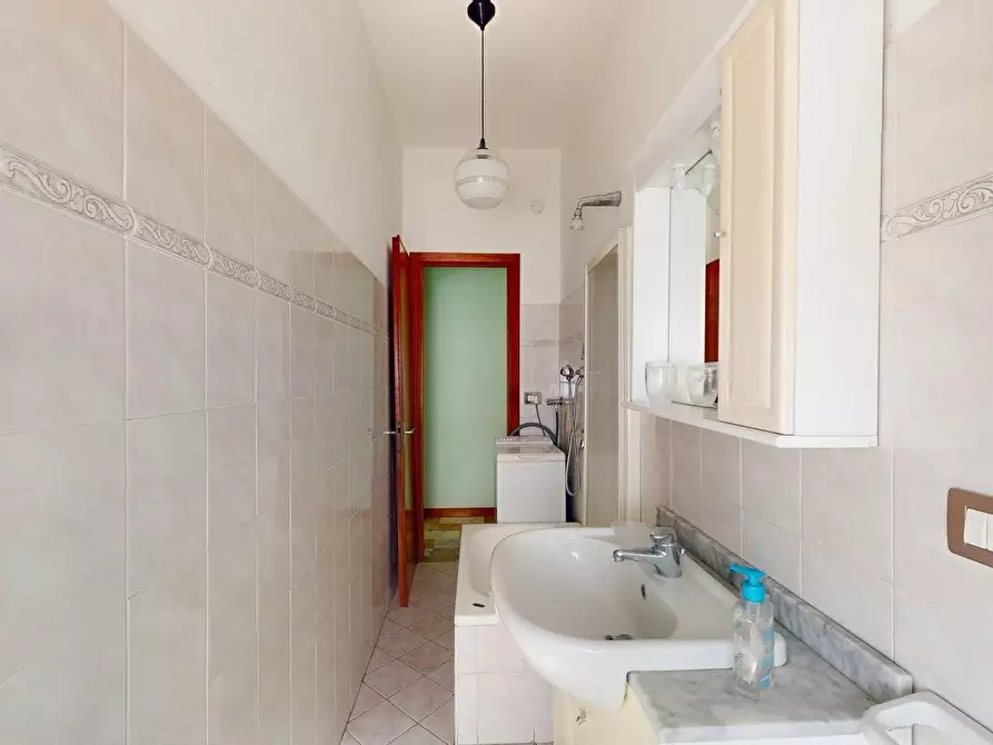 Immagine 17 di Casa trifamiliare in vendita  in Via Parioli 13. a Borghetto Santo Spirito