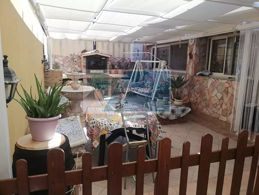 Immagine 2 di Casa trifamiliare in affitto  in Via Verona a Buccheri