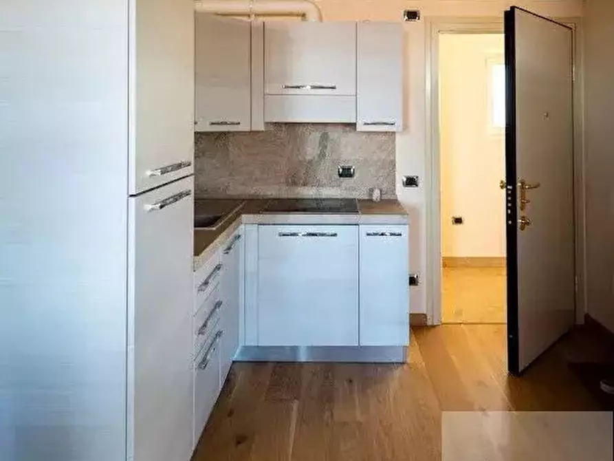 Immagine 9 di Casa trifamiliare in vendita  a Casale Monferrato