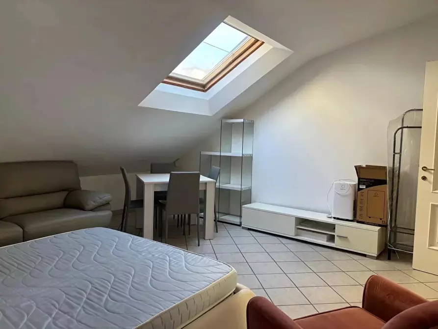 Immagine 2 di Casa trifamiliare in affitto  a Ventimiglia