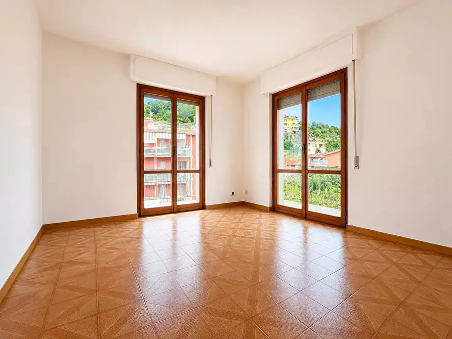 Immagine 1 di Casa trifamiliare in vendita  in Corso XXV aprile a Avegno