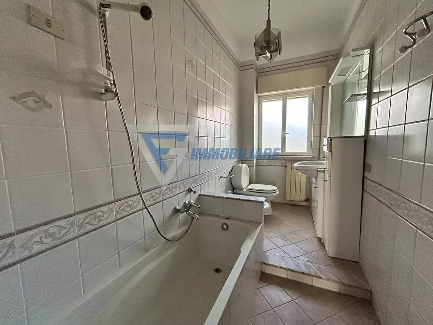 Immagine 7 di Casa trifamiliare in vendita  in Viale Zecchino a Siracusa