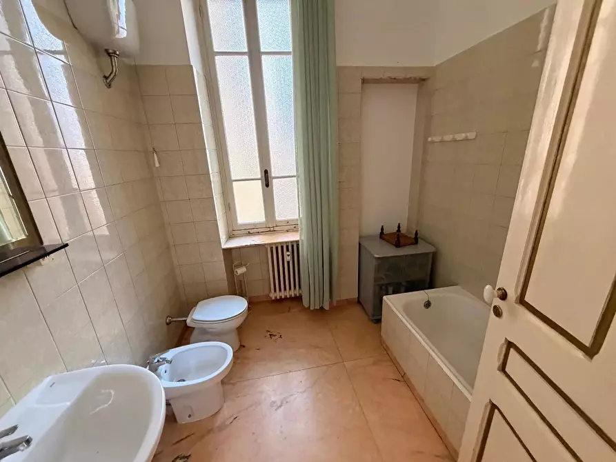 Immagine 16 di Casa trifamiliare in vendita  in Via Cavour, 29 a Ventimiglia