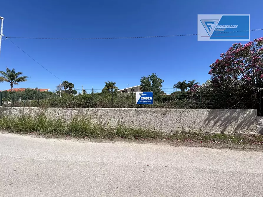 Immagine 1 di Terreno in vendita  in Via Lago Trasimeno a Siracusa