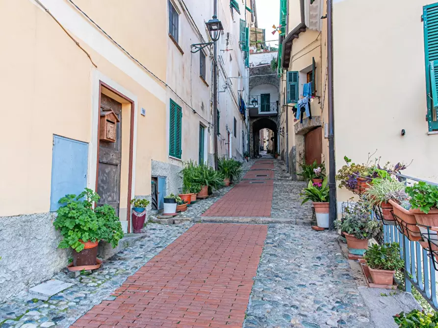 Immagine 22 di Casa trifamiliare in vendita  in Via Falerina 18 a Ventimiglia