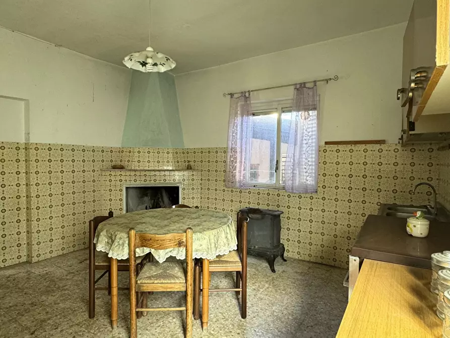 Immagine 7 di Casa trifamiliare in vendita  in via Fratelli Bandiera 25 a Altilia