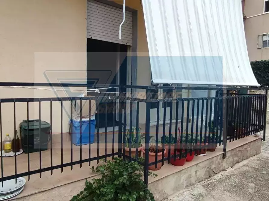 Immagine 16 di Casa trifamiliare in vendita  in Via Cassaro, 11 a Siracusa