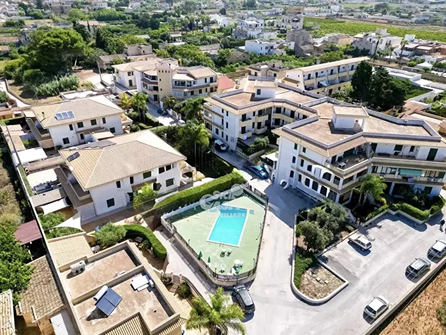 Immagine 25 di Casa trifamiliare in vendita  a Marsala