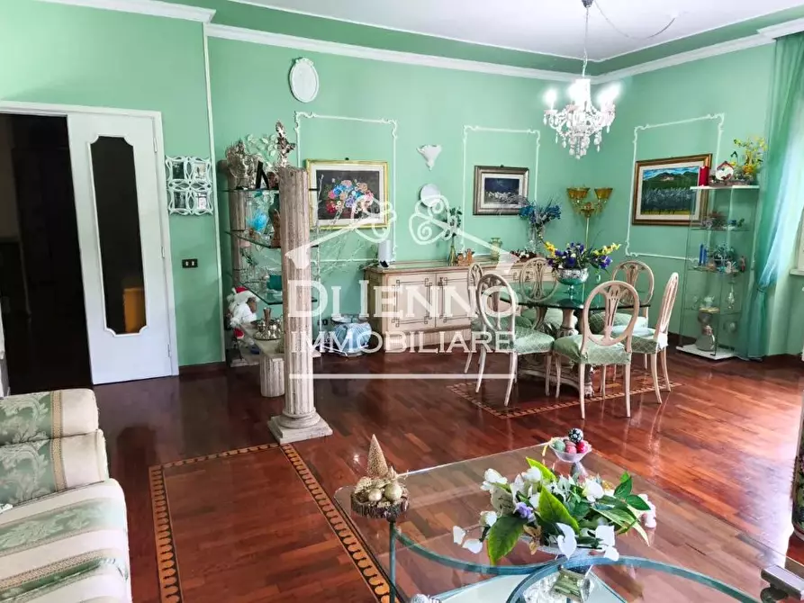 Immagine 5 di Casa trifamiliare in vendita  in Via Campodimele, 75 a Roma