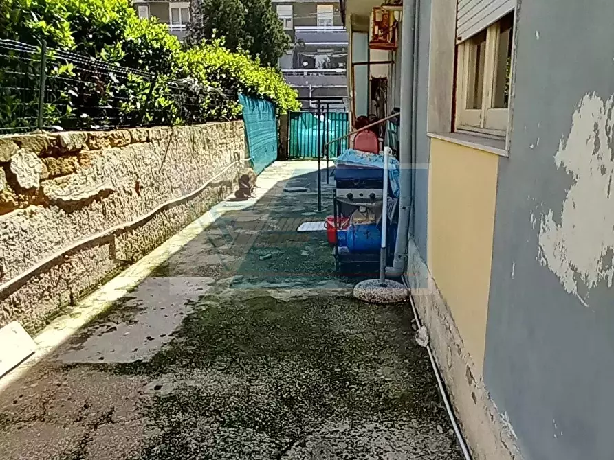 Immagine 2 di Casa trifamiliare in vendita  in Via Cassaro, 11 a Siracusa