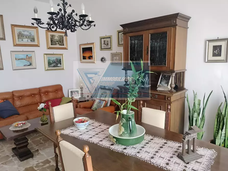 Immagine 2 di Casa trifamiliare in vendita  in Viale Dei Comuni a Siracusa