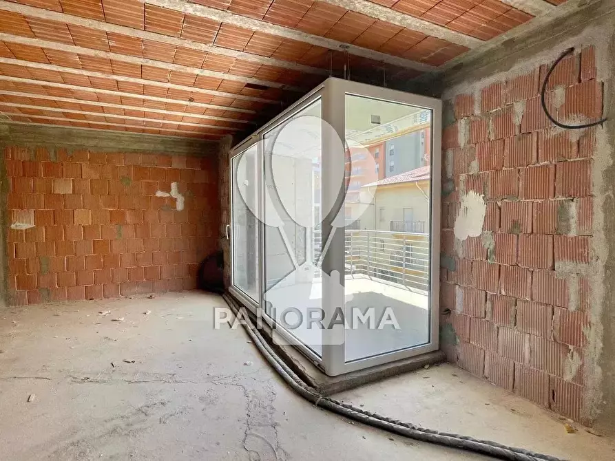 Immagine 6 di Casa trifamiliare in vendita  in via pertini a Alcamo