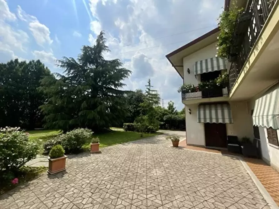 Immagine 10 di Terreno edificabile in vendita  a Refrontolo