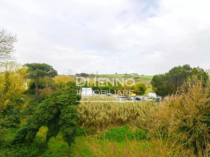 Immagine 14 di Casa trifamiliare in vendita  a Roma