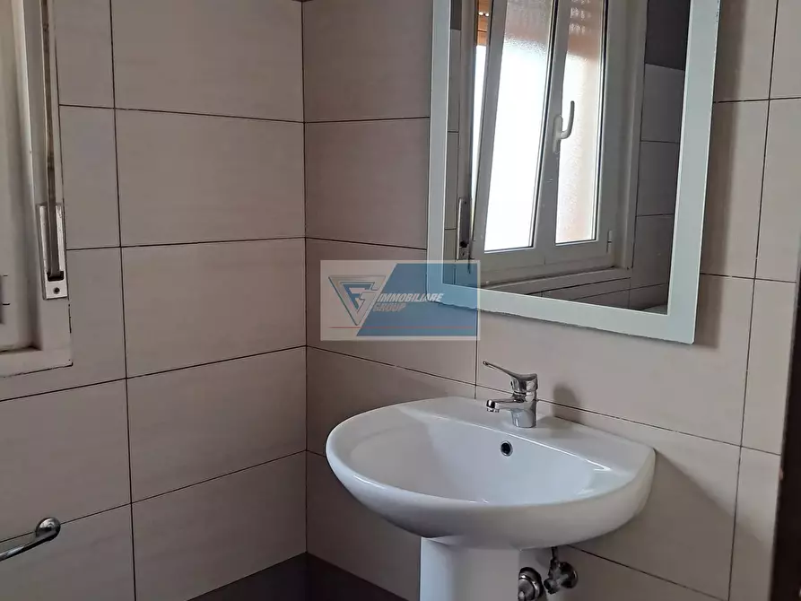 Immagine 4 di Casa trifamiliare in vendita  in Via Ippolito Pindemonte, 77 a Buccheri