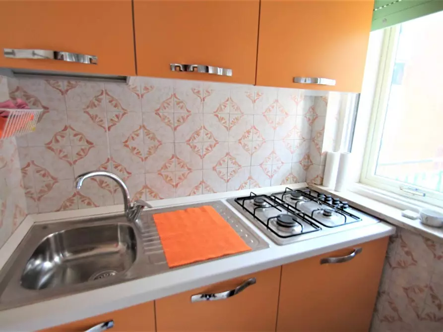 Immagine 9 di Casa trifamiliare in vendita  in Corso Leonardo da Vinci 6 a Borghetto Santo Spirito