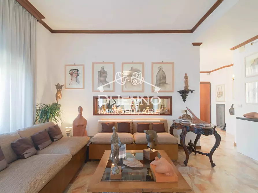 Immagine 4 di Casa trifamiliare in vendita  a Roma