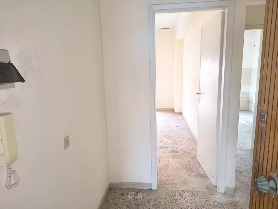 Immagine 3 di Casa trifamiliare in vendita  in Via Nazionale, 33 a Messina