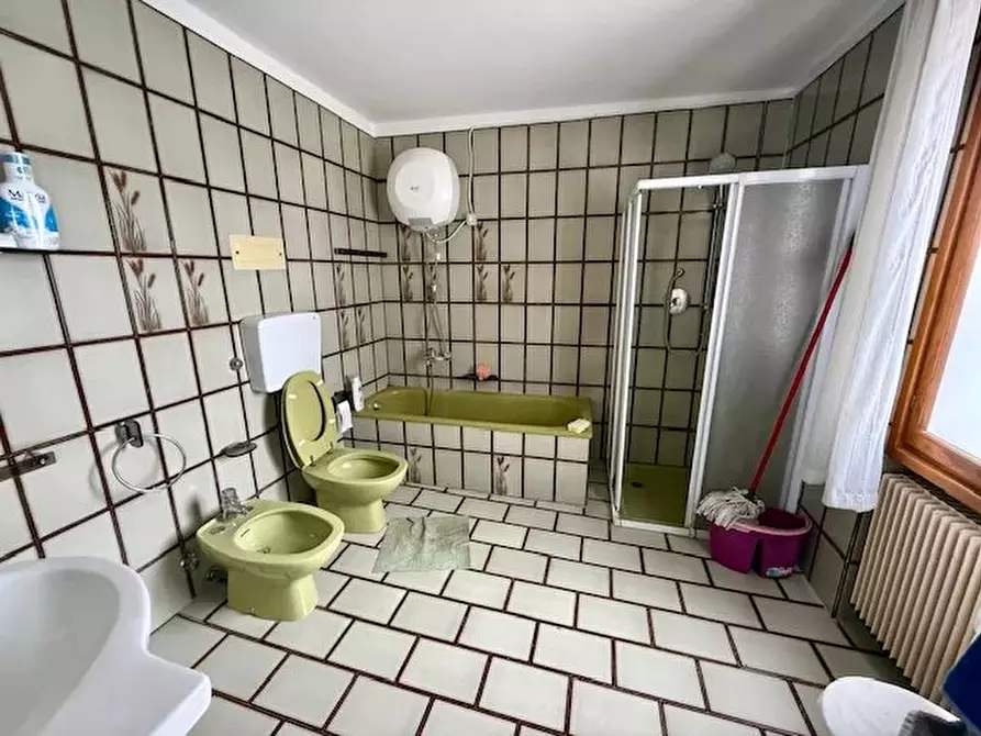 Immagine 4 di Casa trifamiliare in vendita  a Refrontolo