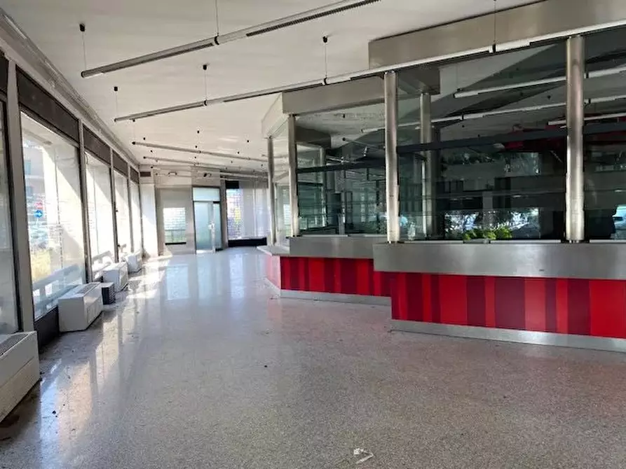 Immagine 23 di Attico in vendita  a Bernate Ticino