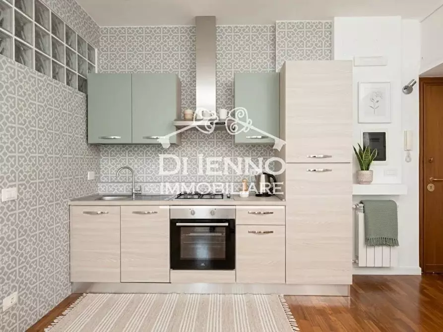 Immagine 10 di Casa trifamiliare in vendita  in Via del Trullo a Roma