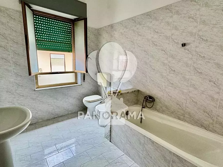 Immagine 11 di Casa trifamiliare in vendita  in Via Principe Amedeo a Balestrate